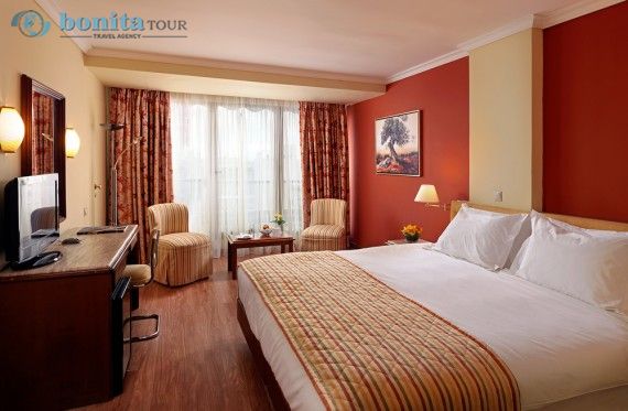 titania hotel