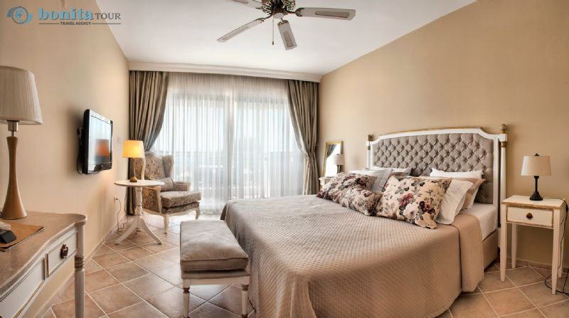 carina hotel