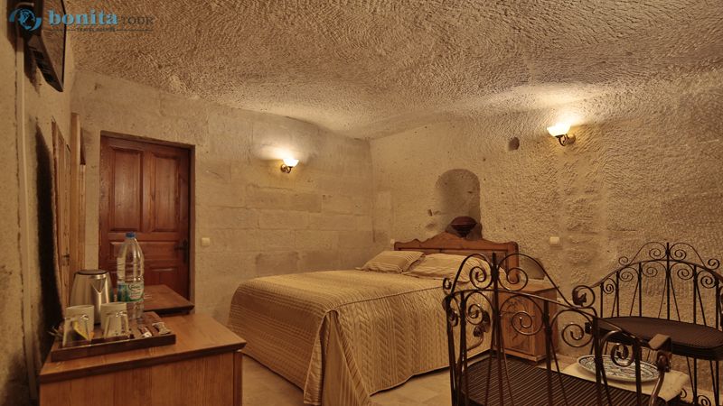 harman cave hotel