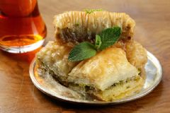 Turkish Baklava, daily food tours, food tour, tasting tours, food tours, culinary experiences, gastronomical tours, foodies, istanbul food tours, turkey food tours, backstreets